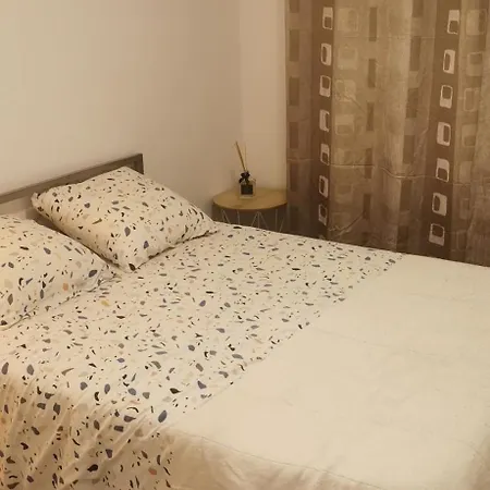 3 Pieces A 10 Minutes De Cannes *